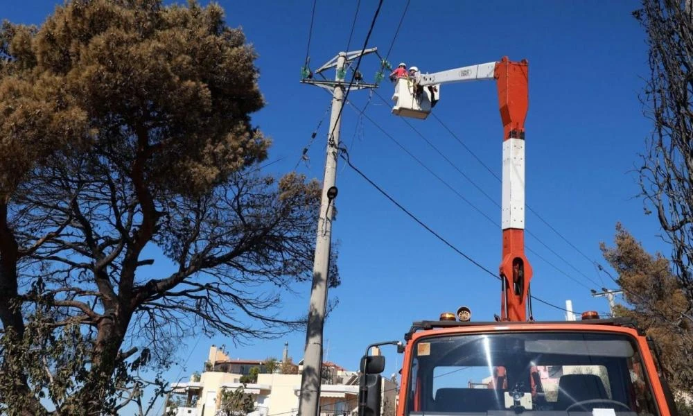 Αχαΐα: Ρομά έδειραν υπαλλήλους του ΔΕΔΔΗΕ επειδή νόμιζαν ότι πήγαν να τους κόψουν το ρεύμα